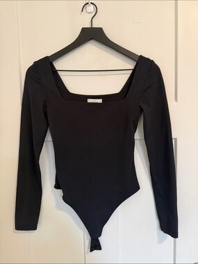 Aritzia Babaton Contour Bodysuit
